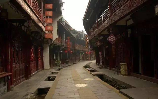 上高东收费所开展“高速一路 你我同行”送温暖活动